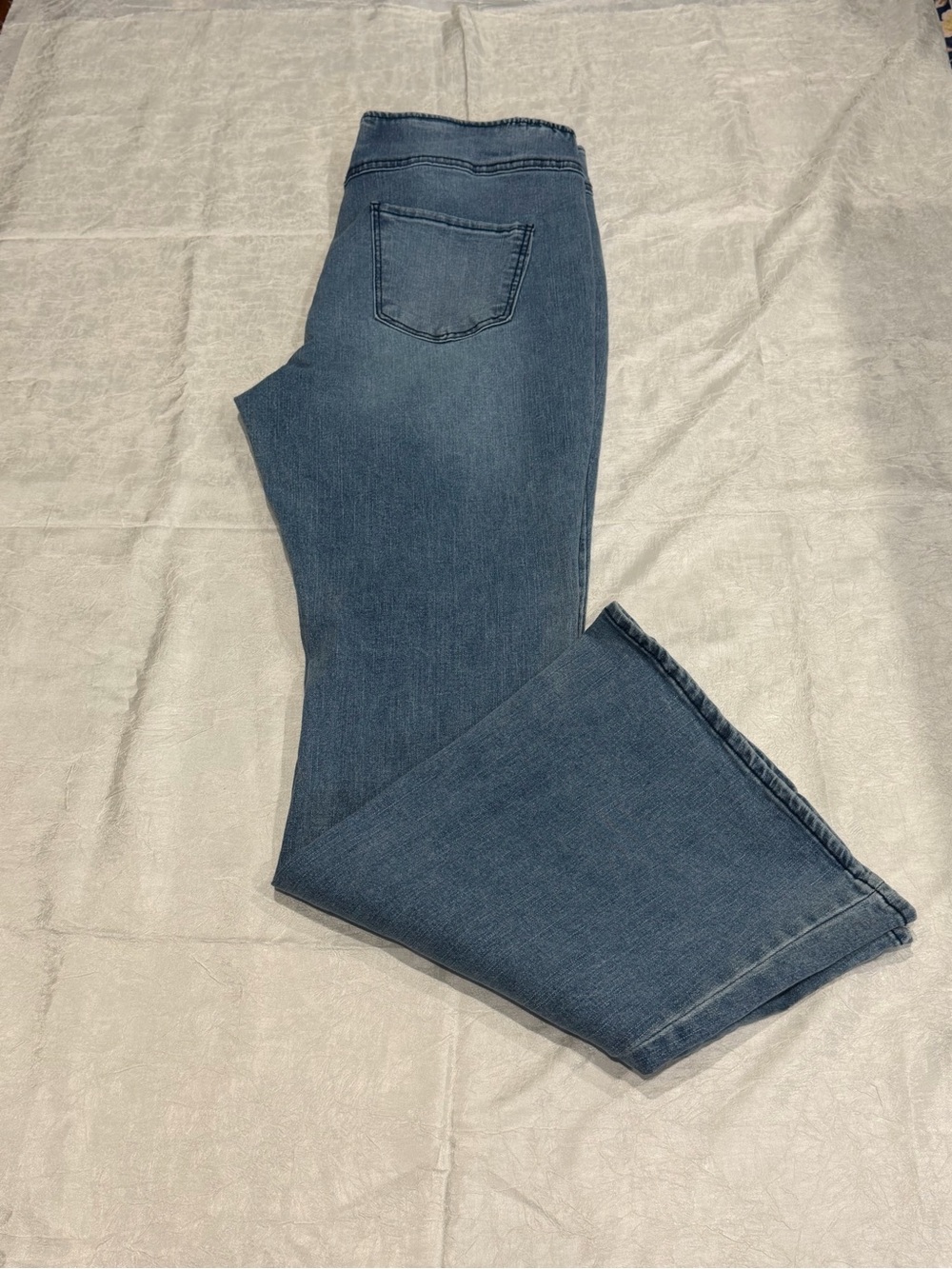 Tinseltown Pull On Flare Jeans XL Light Wash Stretch Denim Wide Leg Boho Y2K